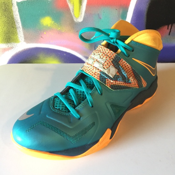 Nike LeBron Soldier VII size 10 main image 6